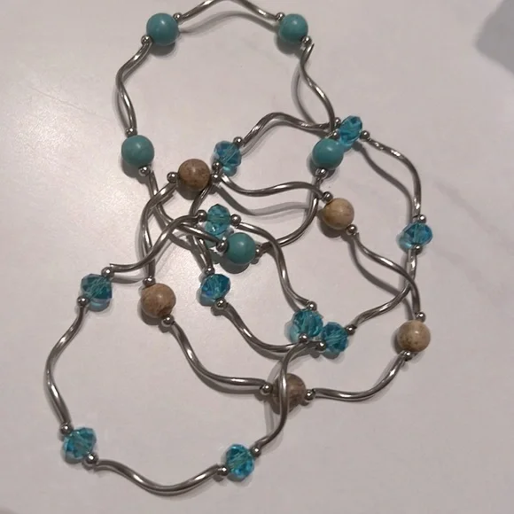 Set of 4 bracelets matching style 3 color turquoise blue tan beads silver metal - Picture 4 of 5